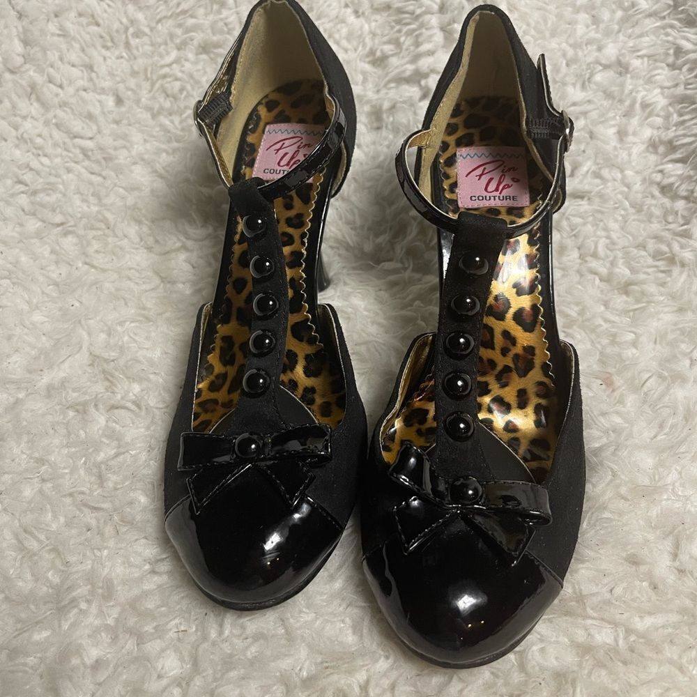 Pin Up Couture synthetic patent & suede BLK T Strap Shoes bow & jewel accentSZ10
